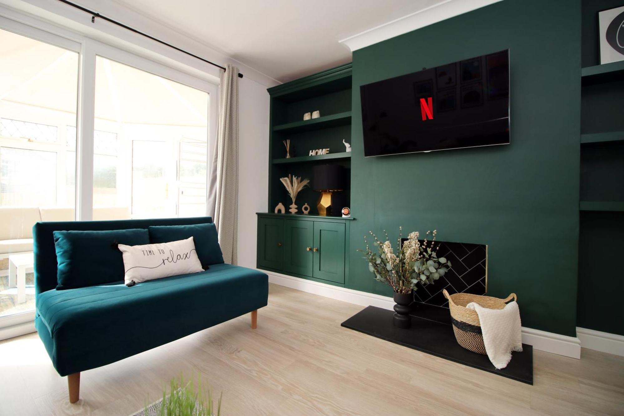 Stylish Home In Bath With Driveway Parking, 10Min From City Bagian luar foto