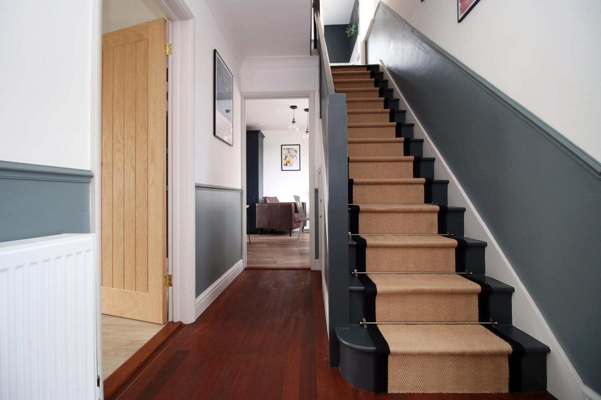 Stylish Home In Bath With Driveway Parking, 10Min From City Bagian luar foto